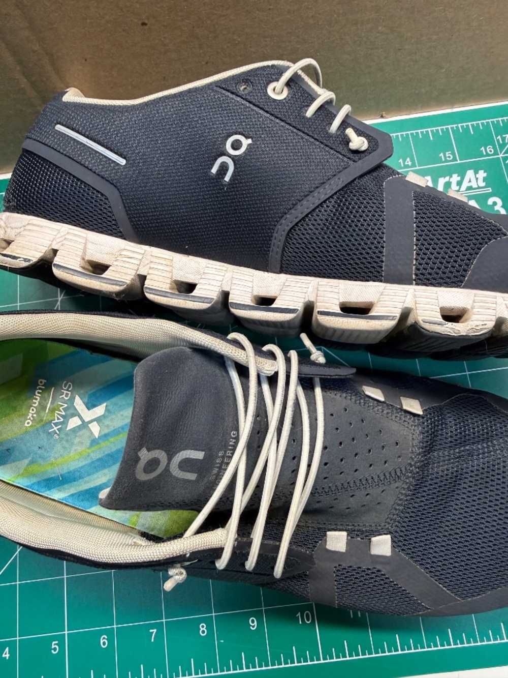 Mens ON running shoes, size 12, blue - Picture 4 of 5